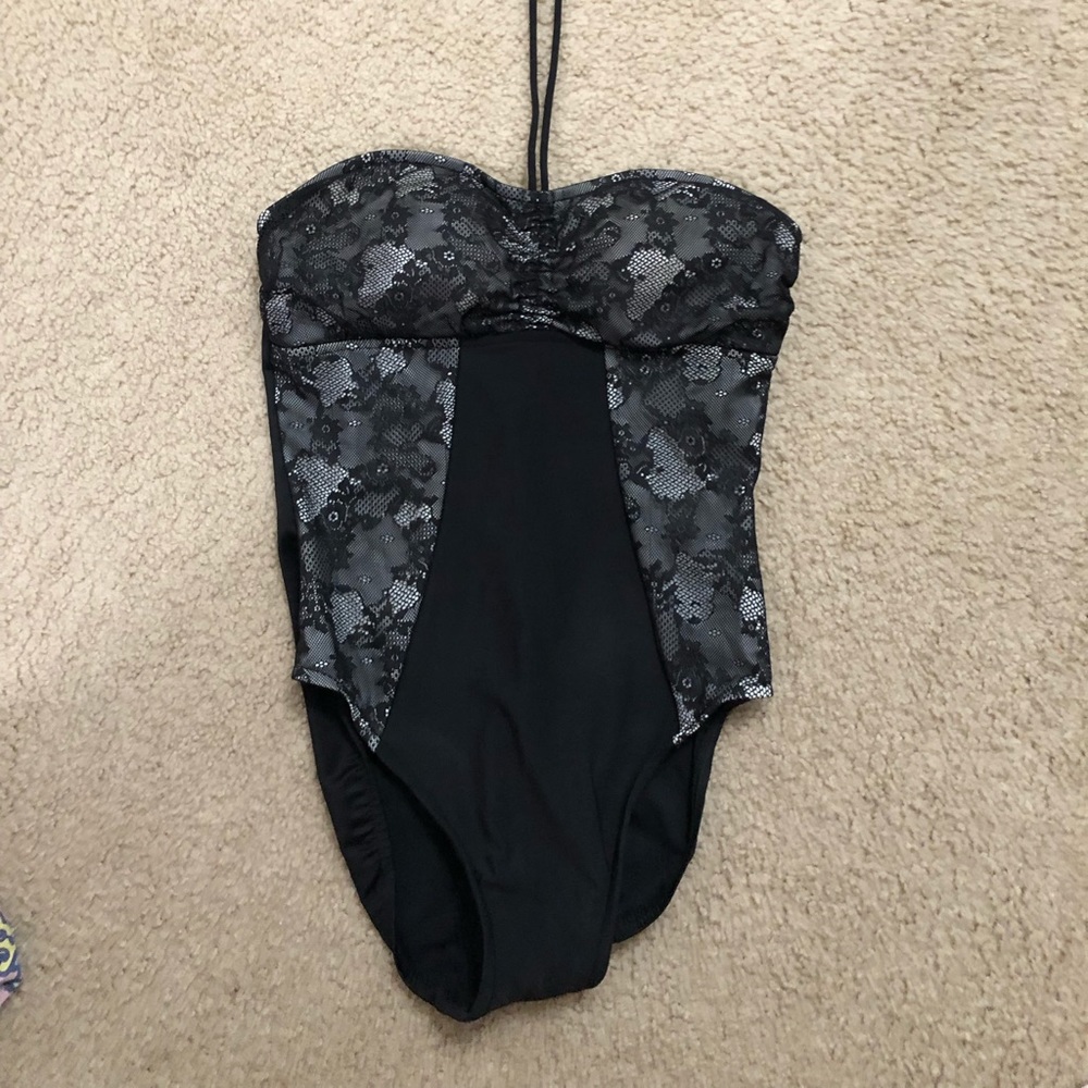 Victoria’s Secret MagicSuit; 1 piece black w/lace